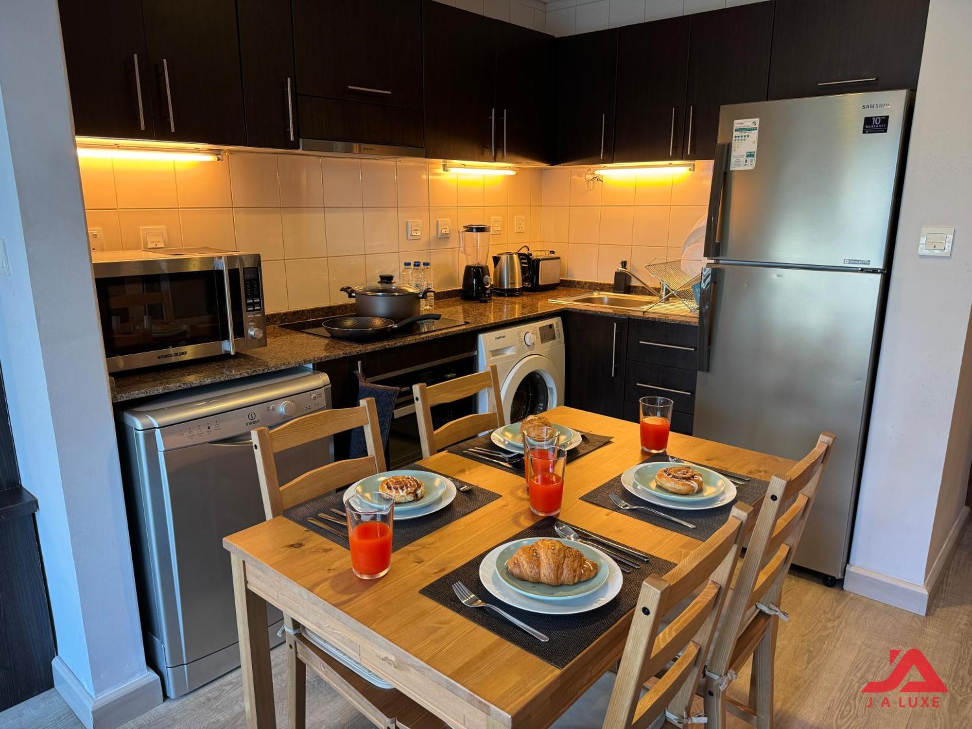 Cozy Marina & Sea View Apt In Bay Central Tower Dubai Marina With Modern Gym & Pool, Steps To Beach & Metro Exteriör bild