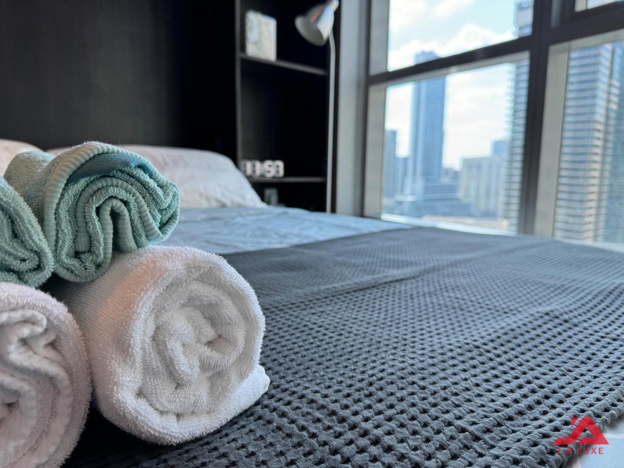 Cozy Marina & Sea View Apt In Bay Central Tower Dubai Marina With Modern Gym & Pool, Steps To Beach & Metro Exteriör bild